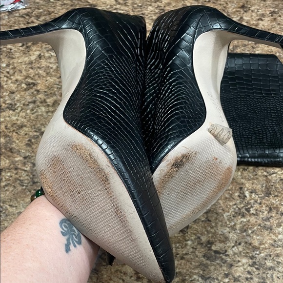EUC SCHUTZ Maryana Black Crocodile Embossed Heeled Boots 8.5 - Picture 11 of 12